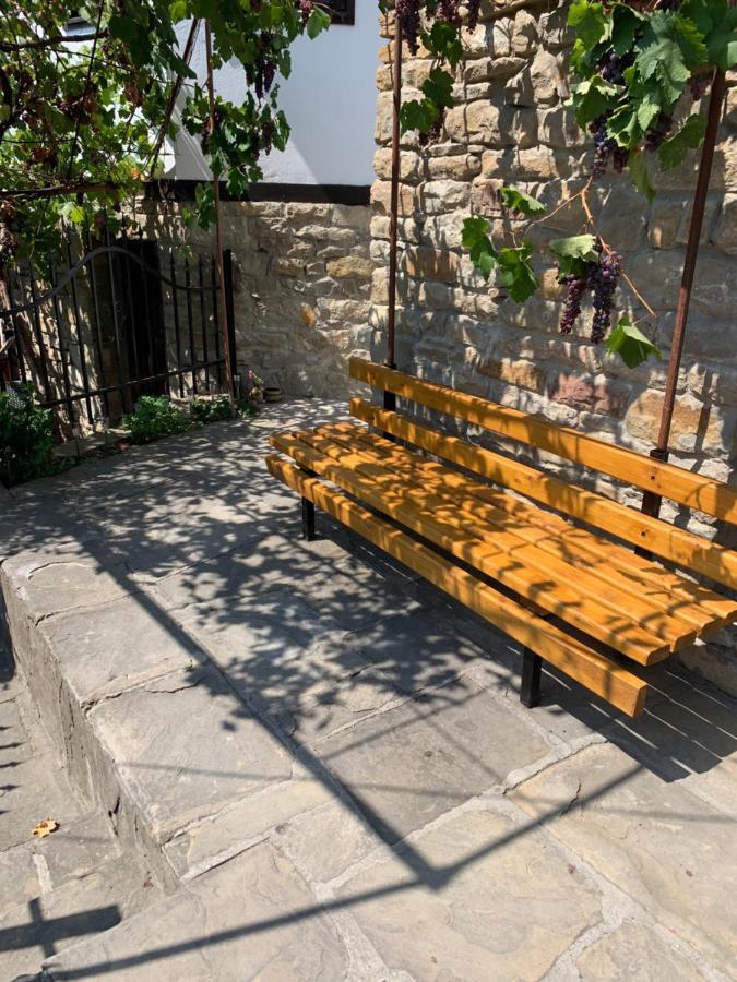 Apartment Zdravets 2, In The Heart Of The Old City Veliko Tarnovo Exterior photo